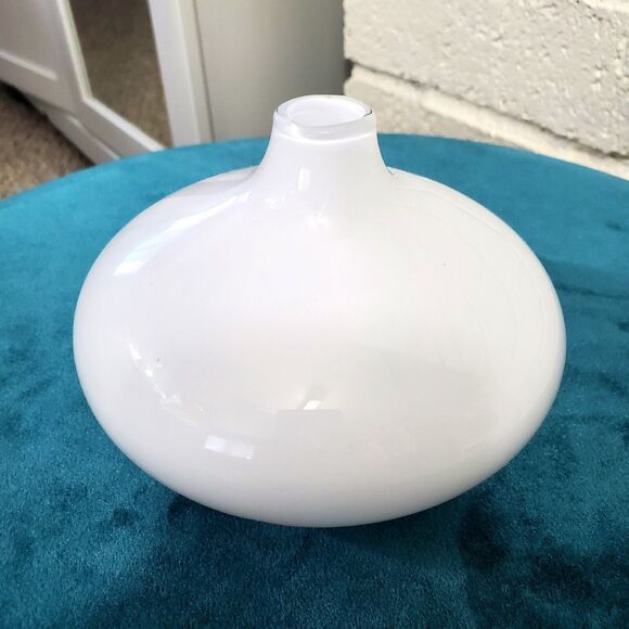 Milk White Art Glass Bud Vase Round Hand Blown Decoration  3.5" x 5 " - Picture 1 of 8
